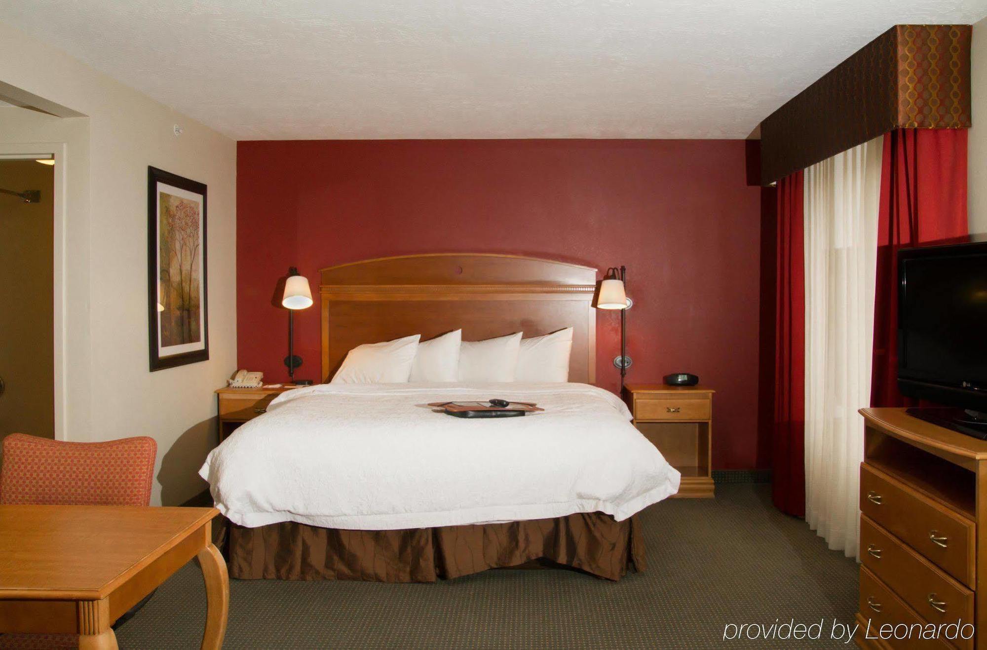 Hampton Inn Cedar Stadt Exterior foto